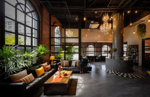 Ratchathewi Hotel | Discover Family-Friendly Comfort at Fyn Park Hotel