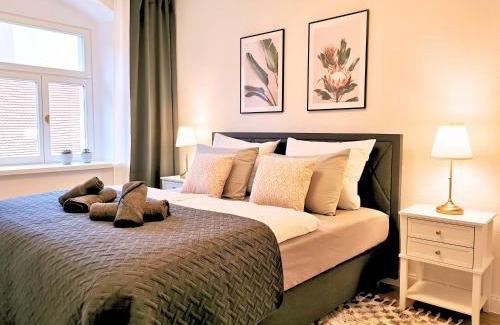 Meissen Apartment | Deluxe Fynbos Apartments: Balcony, Netflix & Breakfast