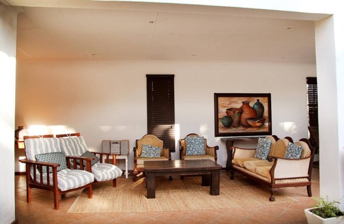 Riversdale House | Inviting Fynbos Guesthouse in Riversdale with Pool & Dining
