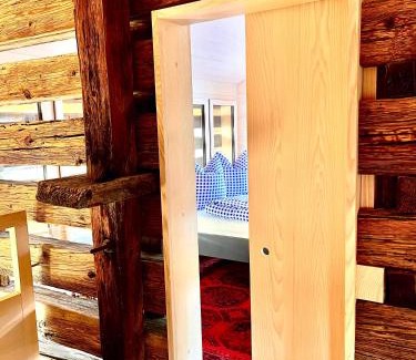 Tscheppach Apartment | Guest Rated 9.7: Oceanfront Gädeli with Family-Friendly Amenities