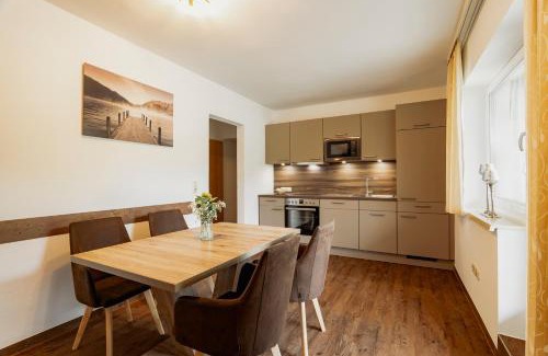 Sankt Martin am Tennengebirge House | Gästehaus Eder: Family-Friendly with Oceanfront Views