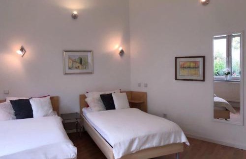 Uedem Apartment | Pet-Friendly Gästeapartment Kübel with High Guest Ratings