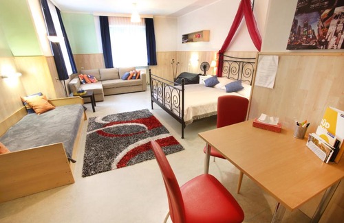 Stegersbach House | Pet-Friendly Gästehaus Stegersbach - A Family Retreat