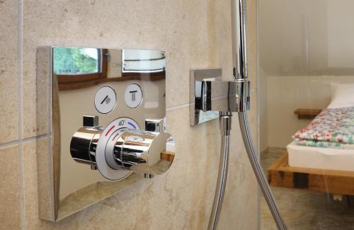 Neustadt-Hambach Hotel | Family-Friendly Gästehaus Alte Glaserei with 9.4/10 Rating