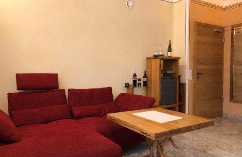 Neustadt-Hambach Hotel | Family-Friendly Gästehaus Alte Glaserei with 9.4/10 Rating
