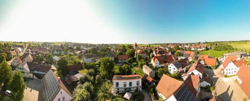 Bad Urach House | Gästehaus 26/2: Family-Friendly Retreat with High Ratings
