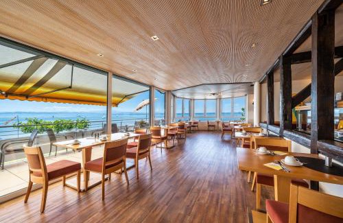 Immenstaad am Bodensee House | Beachfront Getaway: Gästehaus am Bodensee, 4-Star Retreat