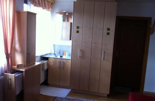 Bad Schallerbach Bed & Breakfast | Pet-Friendly Retreat at Gästehaus AIGMÜLLER - Rated 9.1/10