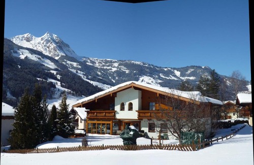 Dorfgastein Apartment | Family-Friendly Stay at Gästehaus ALPINA - Rated 9.5/10