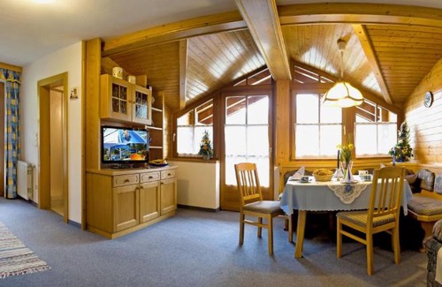 Dorfgastein Apartment | Family-Friendly Stay at Gästehaus ALPINA - Rated 9.5/10