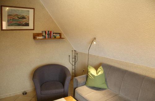 Ilsenburg Apartment | Pet-Friendly Gästehaus am Kirschberg with Breakfast Included
