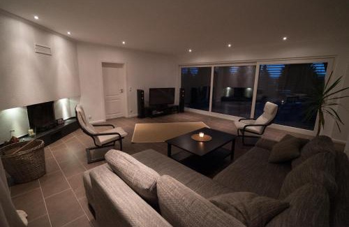 Pingelshagen Apartment | Discover Gästehaus am Paradieshof: Family & Pet Friendly Stay