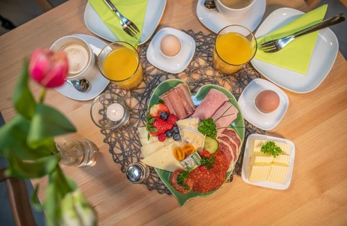 Naumburg House | Highly Rated Gästehaus am Stadttor for Your Perfect Stay