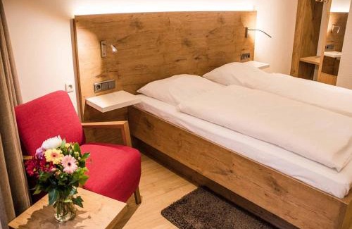Prichsenstadt Hotel | Pet-Friendly Gästehaus am Westtor with High Guest Ratings