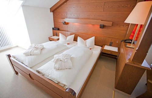 Peiting House | Welcoming Gästehaus an der Peitnach: Family-Friendly Retreat