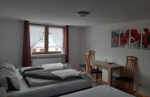 Neukirch House | Child-Friendly Gästehaus B & B27 and Pension Waldhorn Stay