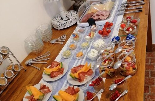 Purbach am Neusiedlersee House | Gästehaus Samira: Guest Rated 9/10 with Breakfast Included