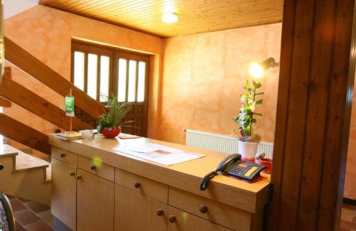 Sankt Martin an der Raab House | Pet-Friendly Gästehaus Steinmetz with Family Amenities