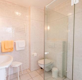 Barkhagen Apartment | Guest Rated 9.2: Gästehaus BärenHof with Private Beach Access