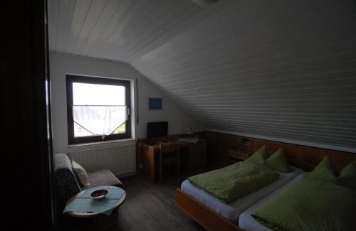 Schrock Hotel | Family-Friendly Gästehaus Balzer with On-Site Dining