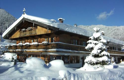 Kreuth Apartment | Family-Friendly Getaway at Gästehaus Becher, Kreuth-Point