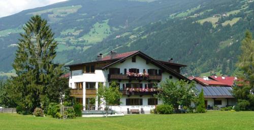 Zell am Ziller Apartment | Guest Rated 9.2: Stay at Gästehaus Brindlinger Today!