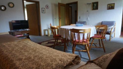 Bayerisch Eisenstein Hotel | Family-Friendly Getaway at Gästehaus Buchinger - Rated 9.5
