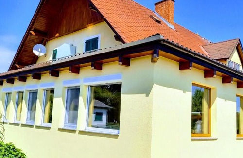 Kaindorf an der Sulm Bed & Breakfast | Guest Rated 9/10 at Gästehaus Christa with Family Amenities