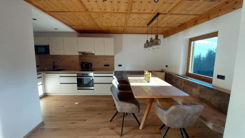 Ried im Zillertal House | Family-Friendly Retreat at Gästehaus Christoph - 4 Star Stay