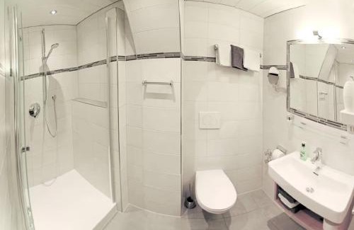 Kruen Apartment | Guest Rated 10/10! Family-Friendly Ferienwohnung Edelweiß