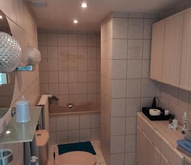 Helmstedt Apartment | Cozy Gästehaus-City: Enjoy Breakfast & Hot Tub Amenities
