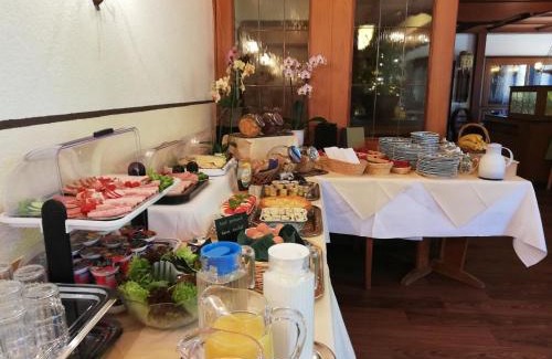 Roetenbach Hotel | Pet and Child Friendly Escape at Gästehaus Rössle