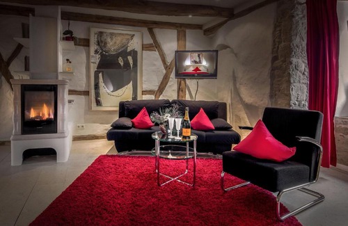 Rothenburg Old Town Apartment | Gästehaus Edelzimmer: Top-Rated Stay with Family Amenities