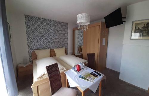 Gerolzhofen Hotel | Family-Friendly Stay at Gästehaus Edelmann, Pet Welcoming