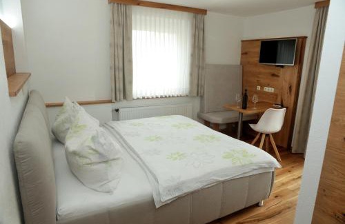 Oberaichwald House | Gästehaus Elisabeth: Ocean View with Private Beach Access
