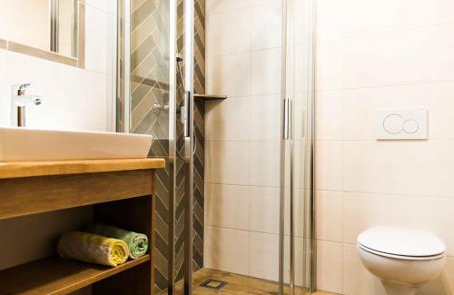 Weissenbach House | Pet-Friendly Gästehaus Erika: Rated 10/10 for Families