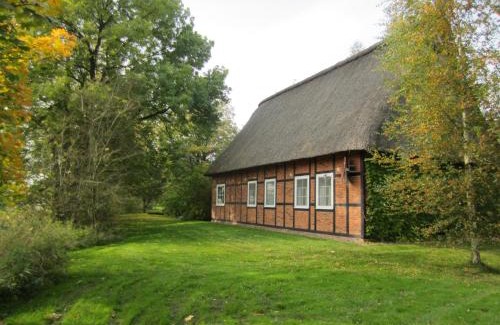 Großenworden House | Top-Rated Gästehaus Eulennest with Kitchen Amenities