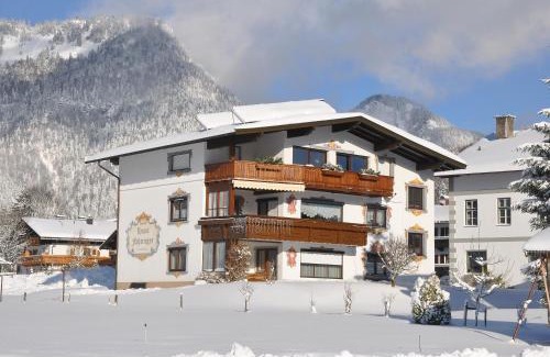 Walchsee House | Guest Rated: Gästehaus Fahringer with Breakfast & Kitchen