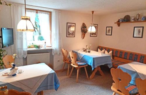 Aschau im Chiemgau House | Family-Friendly Retreat at Gästehaus Fellner - Rated 9.5/10