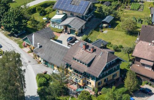 Michaelerberg House | Family-Friendly Retreat at Gästehaus Fuchs - Rated 9.3/10