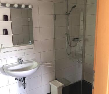 Marbach am Neckar House | Pet-Friendly Gästehaus Glock II: A Family Retreat Awaits