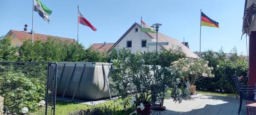 Aholfing House | Discover Gästehaus Grenzenlos: Oceanfront Family Retreat