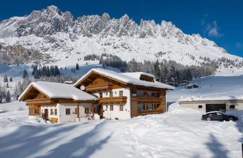 Muehlbach Am Hochkoenig Apartment | Gästehaus Gschwandtner: Oceanfront Retreat with Hot Tub