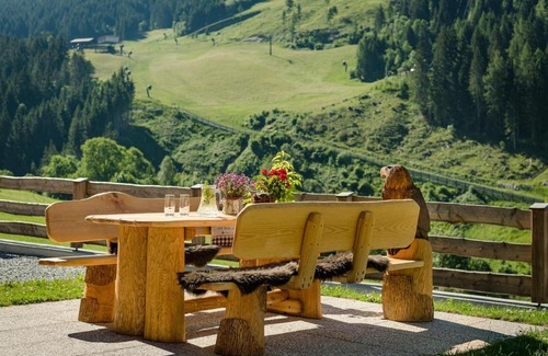Dorfgastein Apartment | Family-Friendly Gästehaus Hagenhofer with Perfect 10 Review