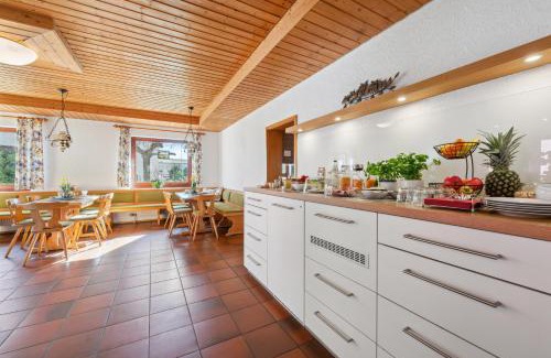 Untergruppenbach Hotel | Pet and Child Friendly Getaway at Gästehaus Hartwig