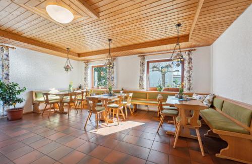 Untergruppenbach Hotel | Pet and Child Friendly Getaway at Gästehaus Hartwig