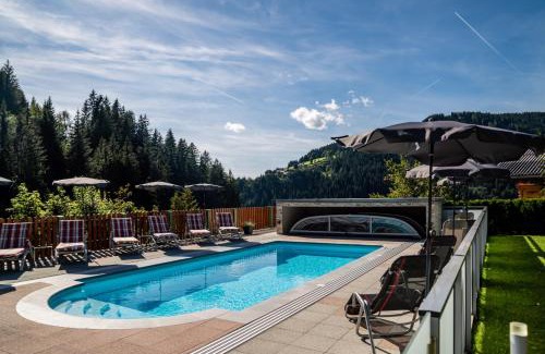 Filzmoos House | Gästehaus Herrmann: Oceanfront Retreat with Pool & Breakfast