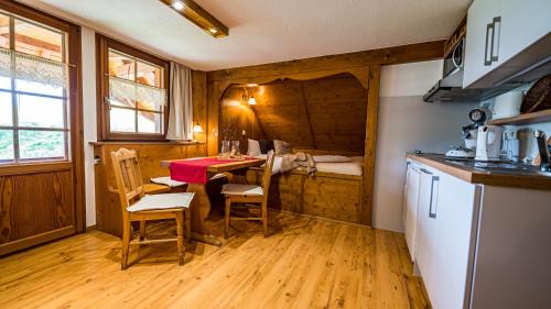 Frohnd Apartment | Child-Friendly Gästehaus Holzer Kreuz - Rated 9.8/10