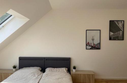 Hoppegarten Apartment | Welcoming Gästehaus Hoppegarten: Pet & Child Friendly Stay