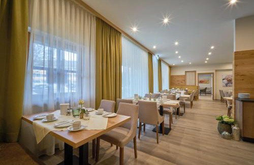 Safferstetten Bed & Breakfast | Oceanfront Gästehaus Huber - Family-Friendly Retreat